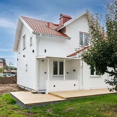Flores Jonkoping Bagian luar foto